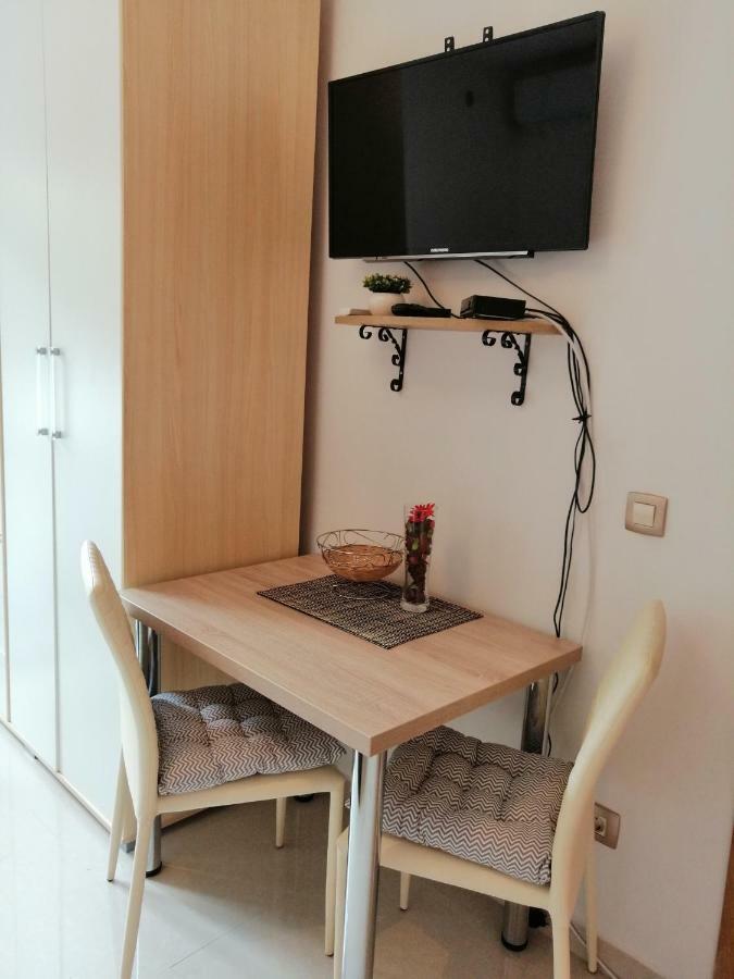 Studio Apartman Irena1 บิเยลา ภายนอก รูปภาพ
