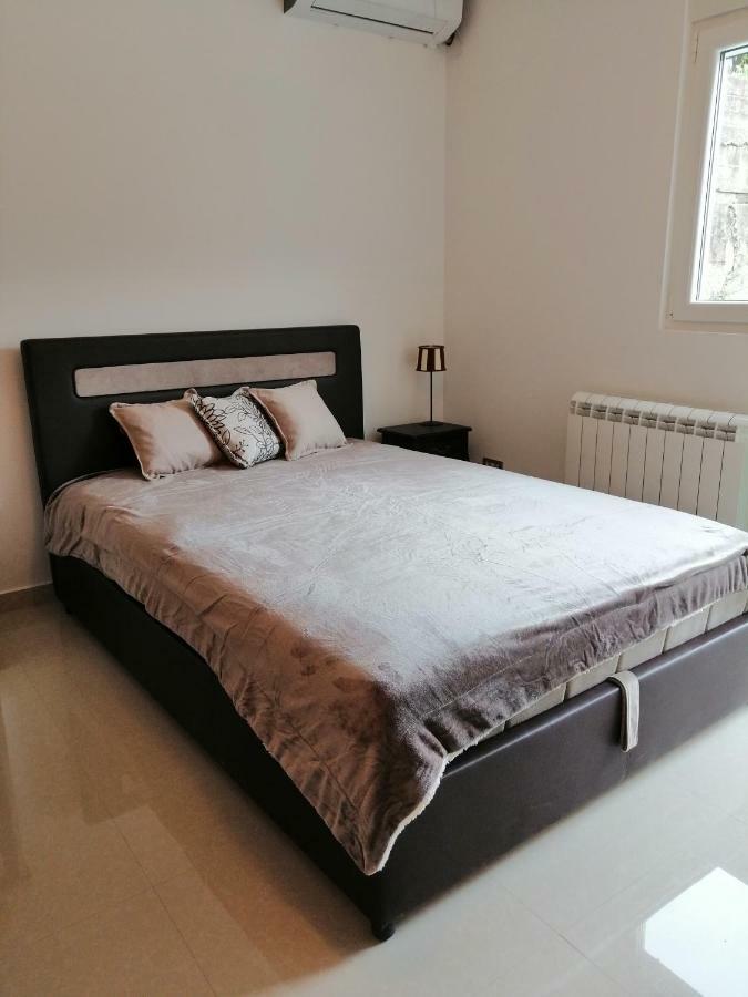 Studio Apartman Irena1 บิเยลา ภายนอก รูปภาพ