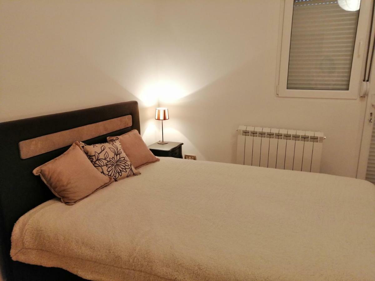Studio Apartman Irena1 บิเยลา ภายนอก รูปภาพ